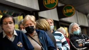 Desde este martes, los bancos ya no exigen fe de vida a jubilados y pensionados.