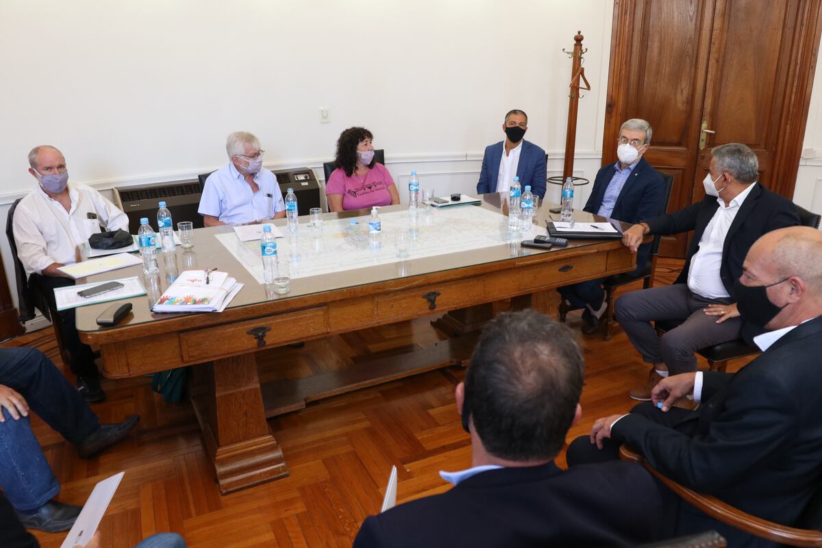 Primera reunión paritaria de la Provincia con ATE y UPCN Santa Fe (Gobierno de Santa Fe)