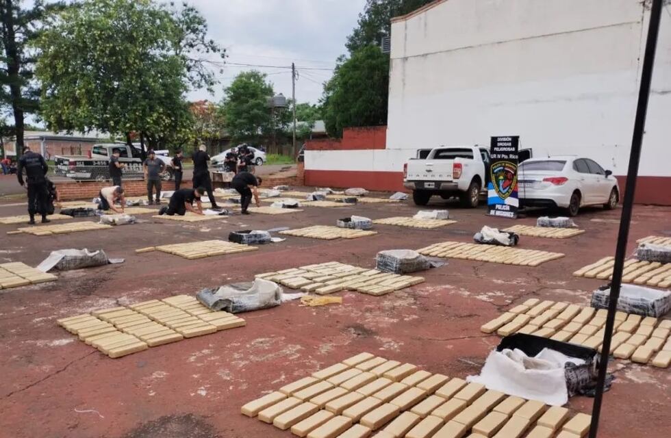 Incautan casi una tonelada de marihuana en una camioneta abandonada en Puerto Rico