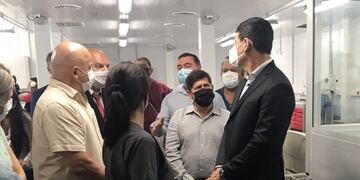 Visita de autoridades nacionales al Hospital Modular de Puerto Iguazú.