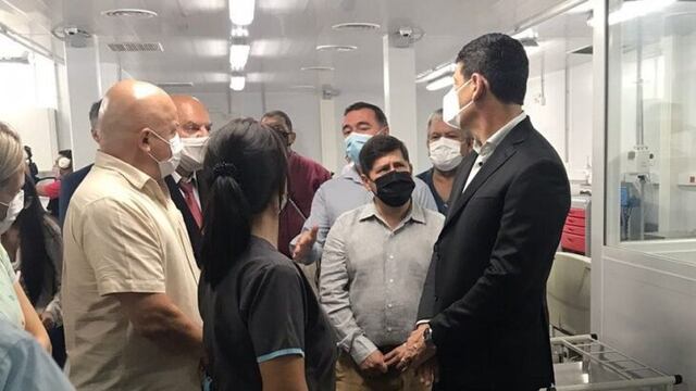 Visita de autoridades nacionales al Hospital Modular de Puerto Iguazú.