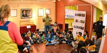 Gran convocatoria en la muestra del General San Martín en la Casa Beban