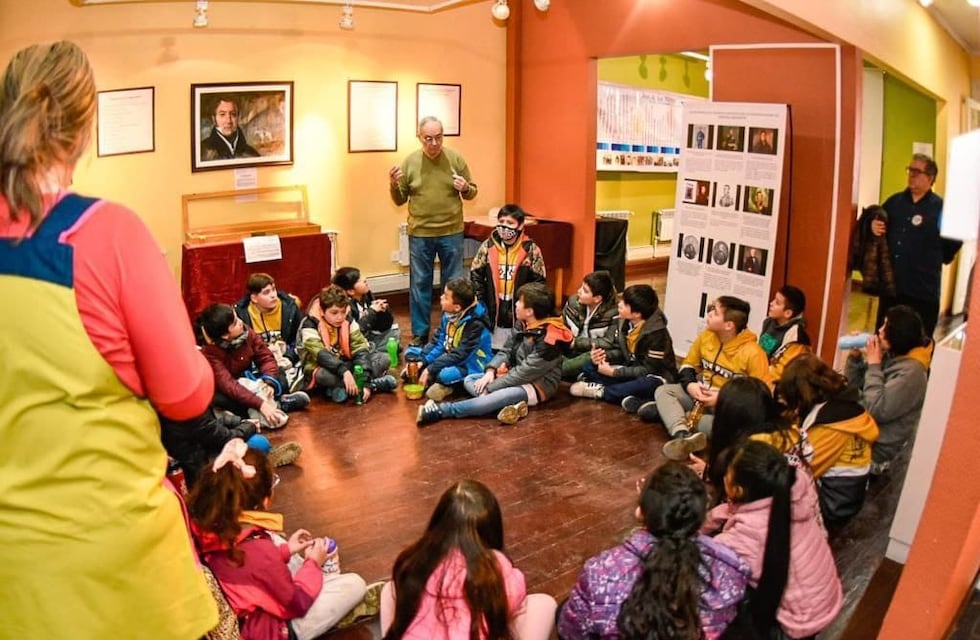 Gran convocatoria en la muestra del General San Martín en la Casa Beban