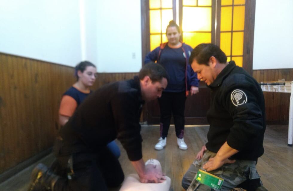 Milagro en Azul: un agente penitenciario le salvó la vida a un compañero con RCP