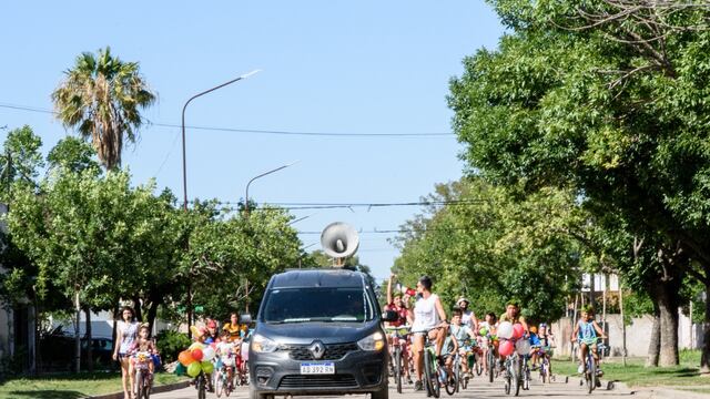 Bicicleteada navideña en Marull