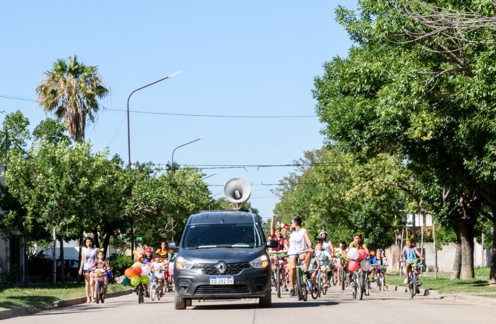 En Marull celebraron la navidad en bicicleta