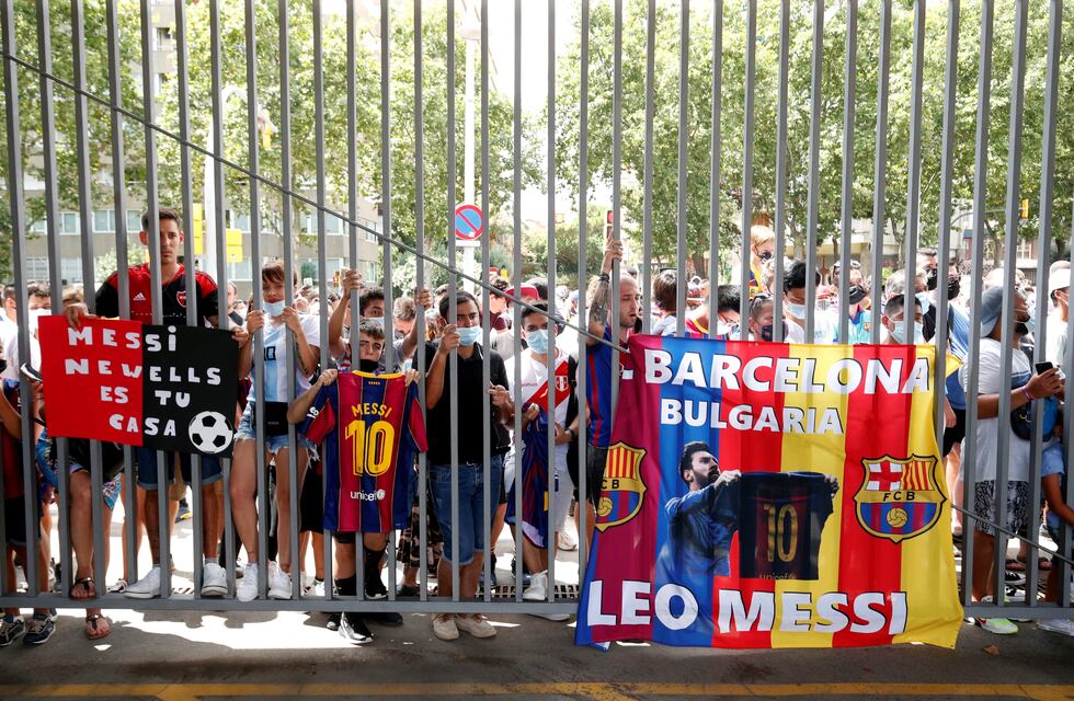 Los socios del Barcelona presentaron un recurso para impedir que Lionel Messi llegue al PSG