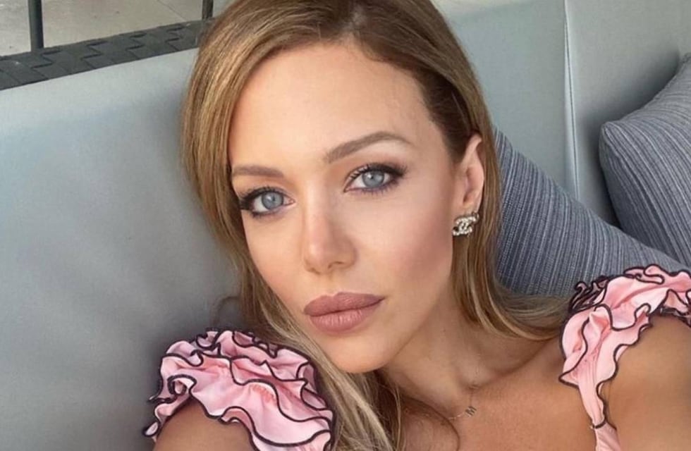 Evangelina Anderson eligió una bikini estampada para disfrutar de la playa: “Besada por el sol”