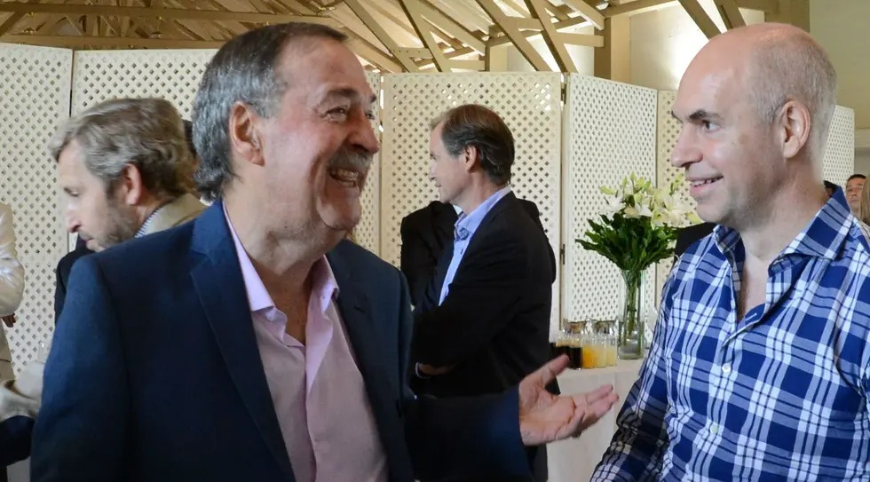 Juan Schiaretti y Horacio Rodríguez Larreta, en una imagen de diciembre de 2015. Foto: La Voz / Archivo.