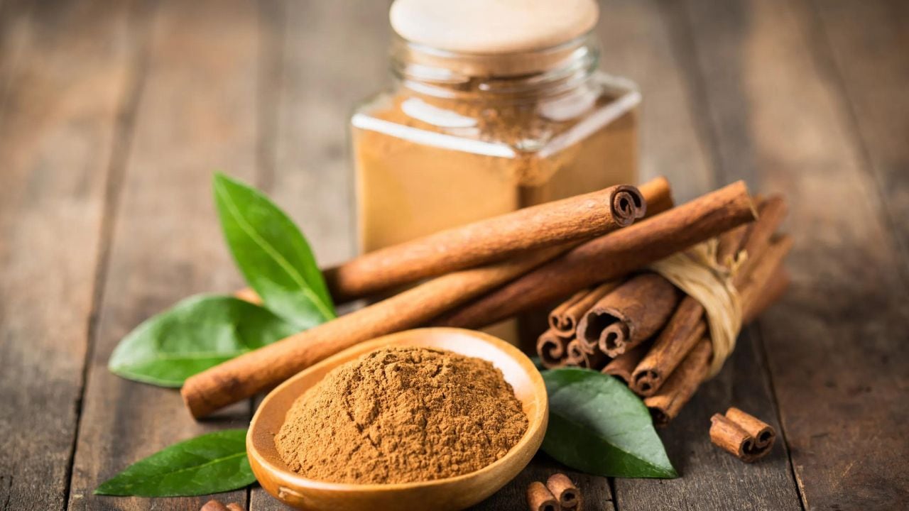 Cómo es el ritual con canela y laurel para atraer éxito.