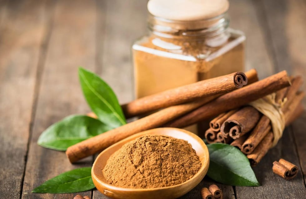 Cómo es el ritual con laurel y canela para atraer éxito y prosperidad