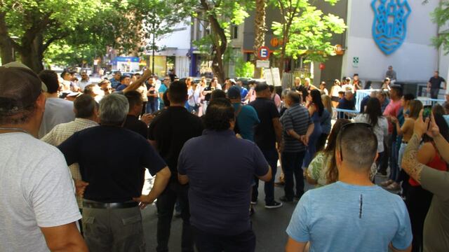 Asamblea y protesta del Suoem en el centro de Córdoba.