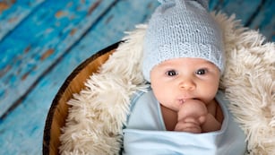 Los 10 mejores nombres para un bebé en 2024, según la IA.