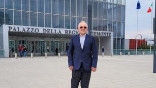 Ítalo Cassina jen la Regione del Piemonte.