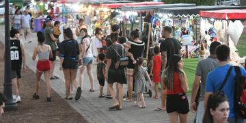 Compras de fin de año, en Plaza Feria