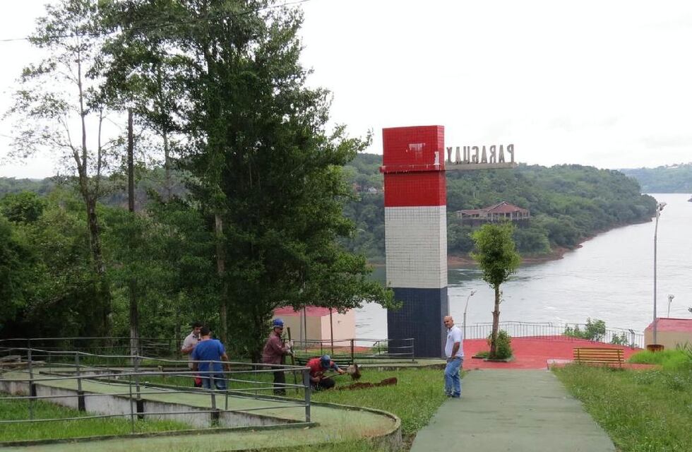 Presentarán un proyecto para la construcción de un puente que una Iguazú con Presidente Franco de Paraguay