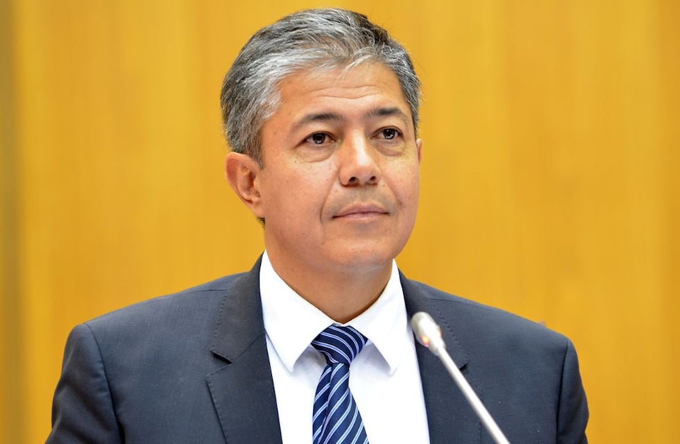 Rolando Figueroa, recientemente electo como gobernador de Neuquén, viajó a Roma y visitó al Papa Francisco