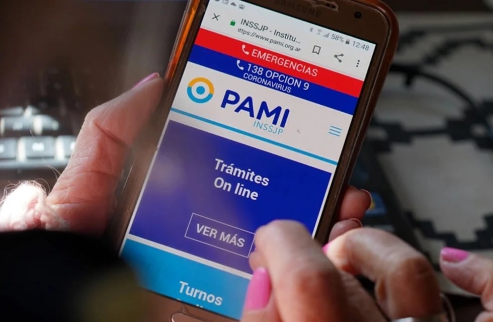 Atención jubilados: alertan por estafas a través de Facebook con un perfil falso del Pami