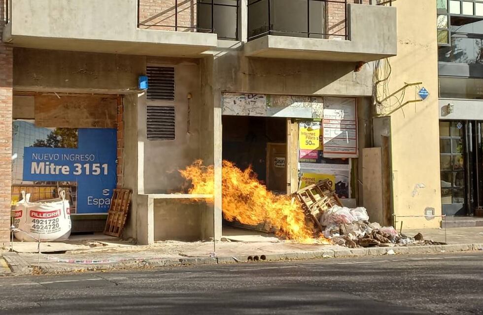 Fuga de gas e incendio en Rosario: evacuaron el colegio de Newell’s