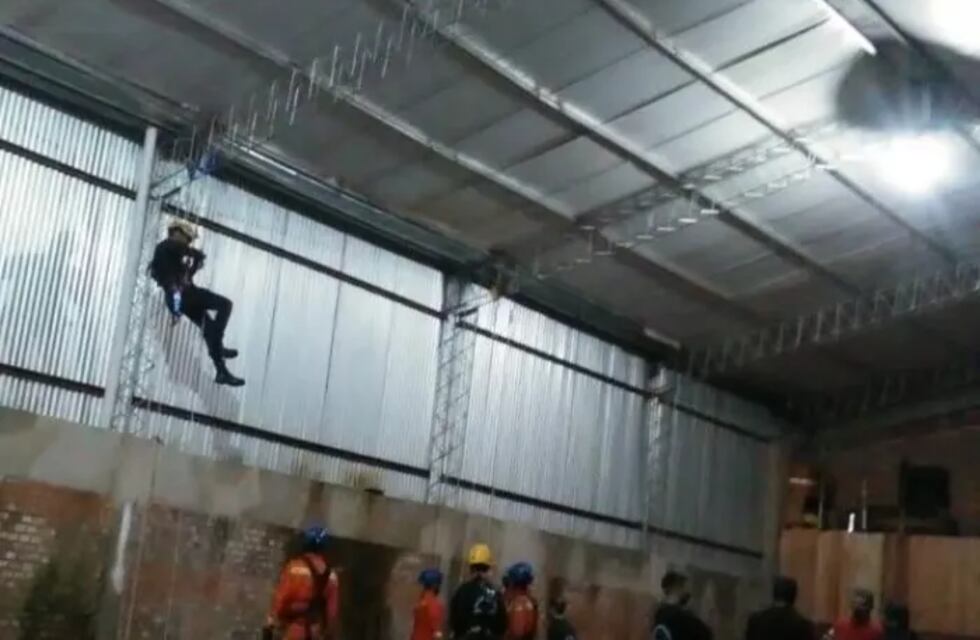 Bomberos de Puerto Libertad e Iguazú recibieron capacitación y entrenamiento