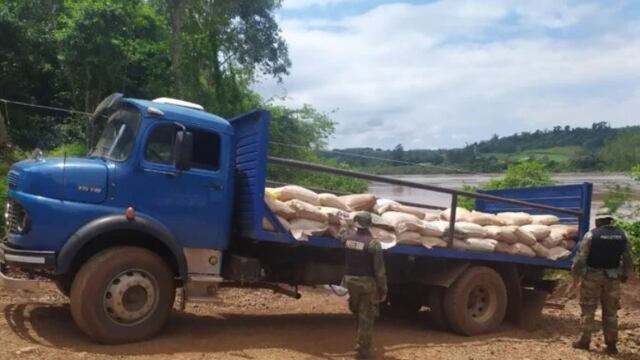 El Soberbio: secuestran cargamento de soja ilegal.