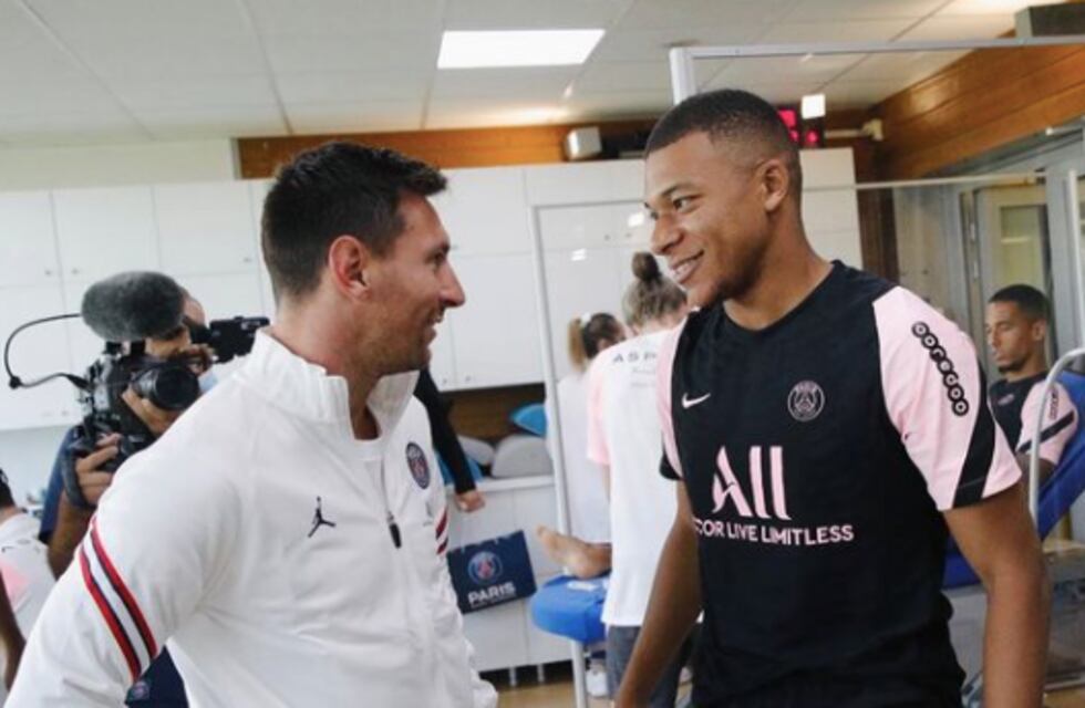 El sentido abrazo de Kylian Mbappé y Lionel Messi en el entrenamiento de PSG