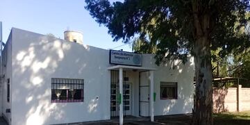 Miembros de la Armada Argentina perteneciente sa la Fuerza Aeronaval N°2 (FAE2), realizaron tareas de mantenimiento sobre su establecimiento apadrinado, el Centro de Atención Temprana Nº 1 (CEAT1). (Foto: Gaceta Marinera).