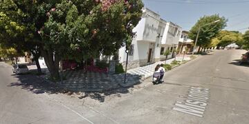 La mujer fue abordada al bajarse del colectivo. (Captura Google Maps)