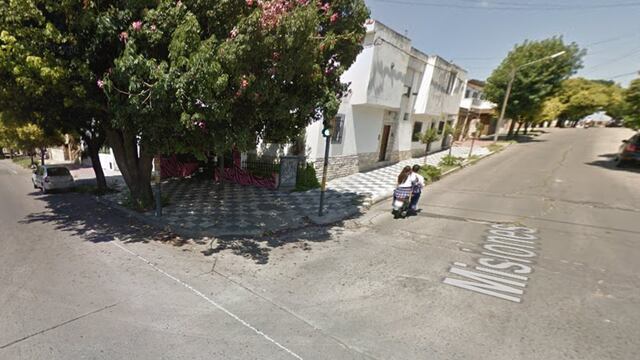 La mujer fue abordada al bajarse del colectivo. (Captura Google Maps)