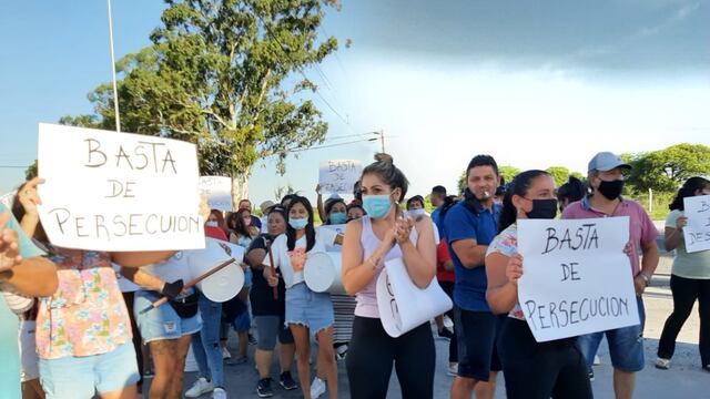 La protesta frente a la empresa Urbacor, en la avenida Circunvalación de la ciudad de Córdoba.