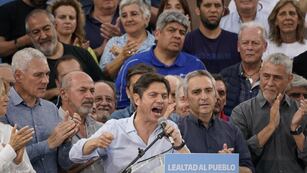Axel Kicillof, gobernador Buenos Aires , en el acto por el Día de la Lealtad Peronista en Berisso. (Clarín / Fernando de la Orden / País)