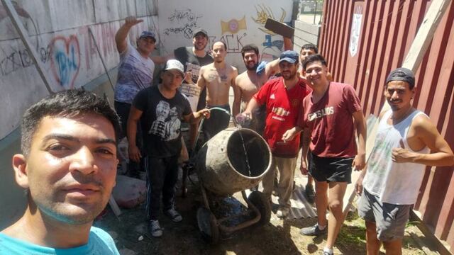 Profesores y alumnos realizan trabajos para finalizar la Sala de Depósito del Teatrillo Municipal Arroyito
