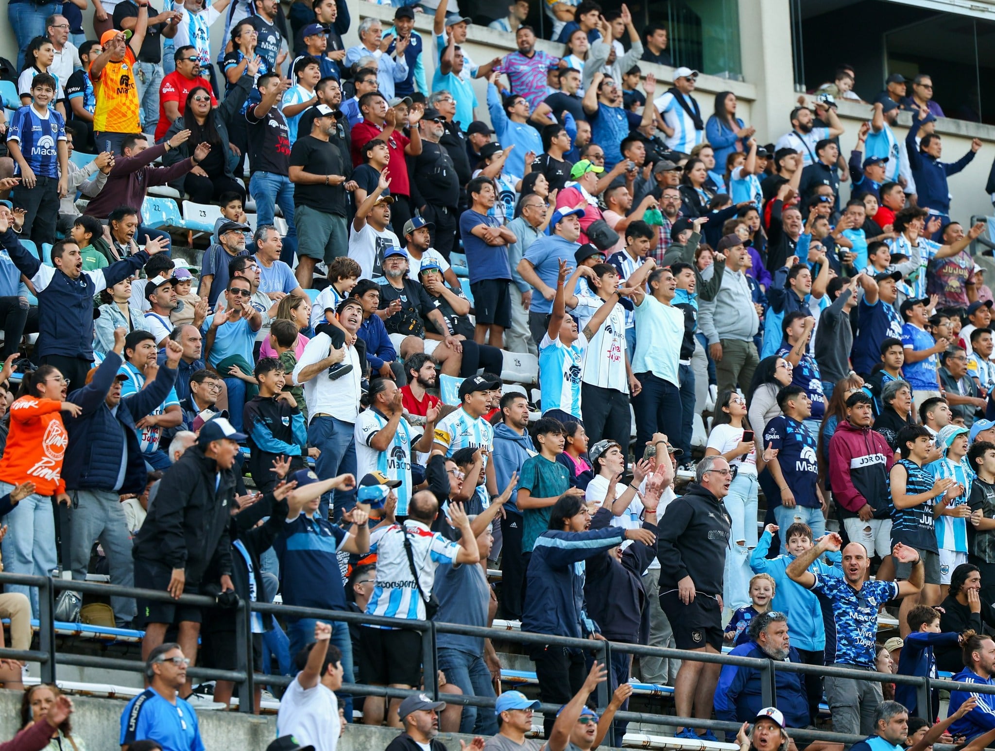 La venta de entradas continúa este domingo desde el mediodía en todas las boleterías del estadio. Habrá una nueva colecta solidaria de juguetes y se anunció un operativo de seguridad especial.