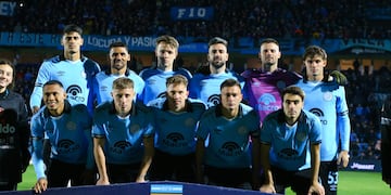 Belgrano y la formación que salió a jugar ante Deportivo Riestra en el Gigante de Alberdi. Se ubica quinto en la tabla