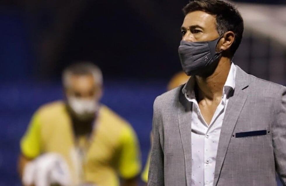 El Kily González paró un equipo sin cambios de cara al clásico rosarino