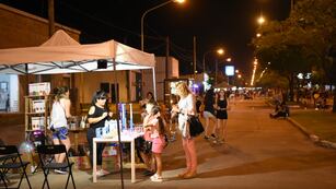 Comercial Oeste se suma a los 40 años de barrio Los Nogales