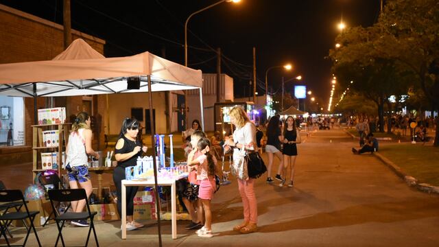 Comercial Oeste se suma a los 40 años de barrio Los Nogales