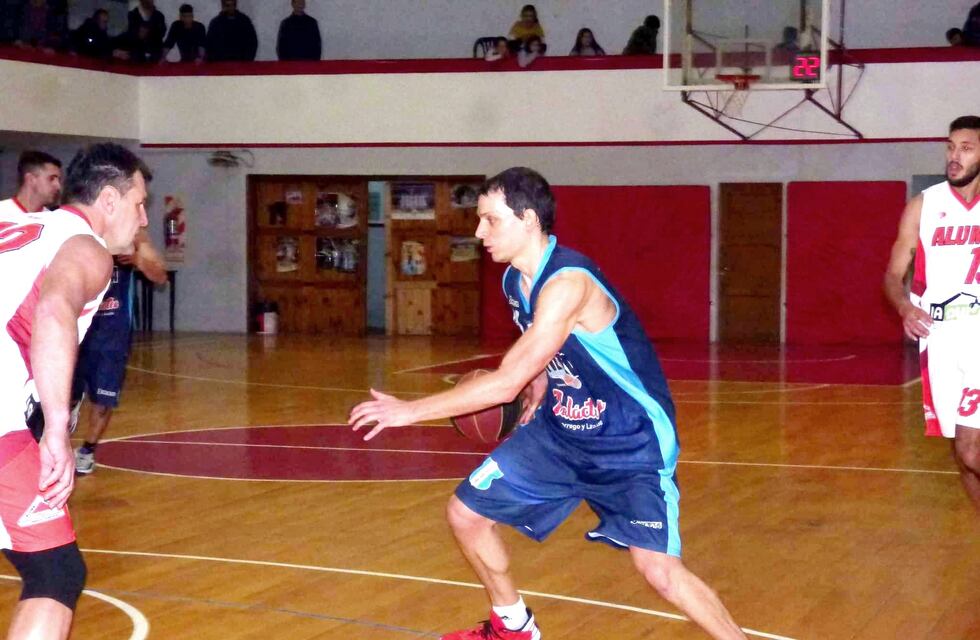 Clausura de básquet de Primera División en Tres Arroyos: triunfos de Club de Pelota y Sarmiento