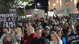 Multitudinaria marcha en Villa Dolores para recordar al adolescente.