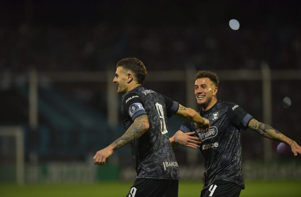 Belgrano lo dio vuelta ante Almagro, por Bruno Zapelli y el goleador Vegetti