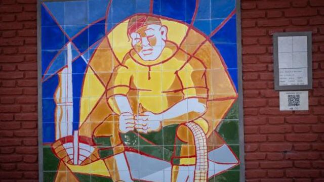 El mural cuenta con un código QR para más información de su historia