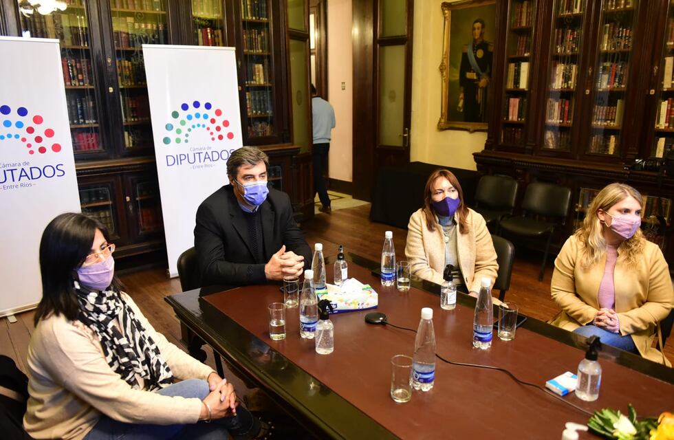 La Red de Radios Públicas se reunió en la Cámara de Diputados de Entre Ríos