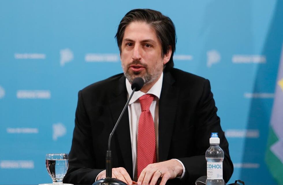 Trotta aseguró que la vuelta a clases presenciales será en “bloques semanales” por grupos