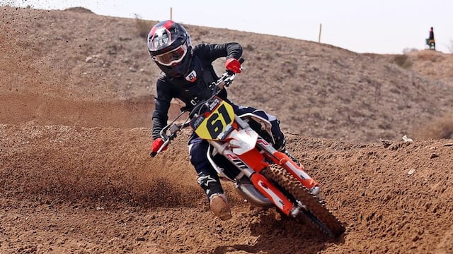 Minicross: Benjamín Sotana.