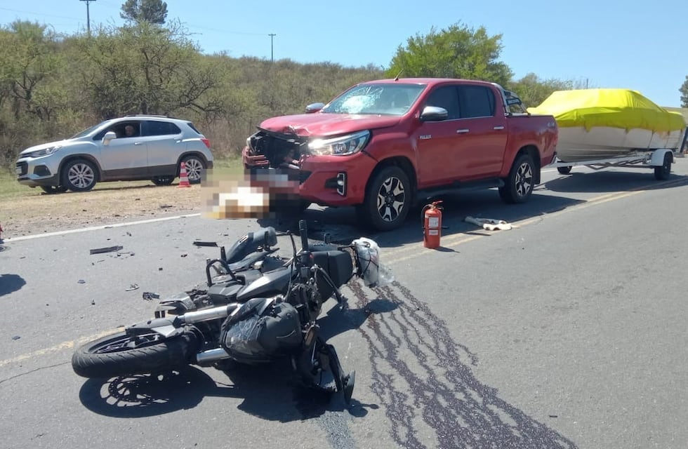 Falleció un motociclista tras un accidente vial en Villa del Dique