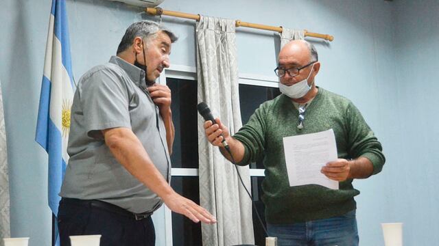 El momento del juramento de Guillermo Farana (El Diario)
