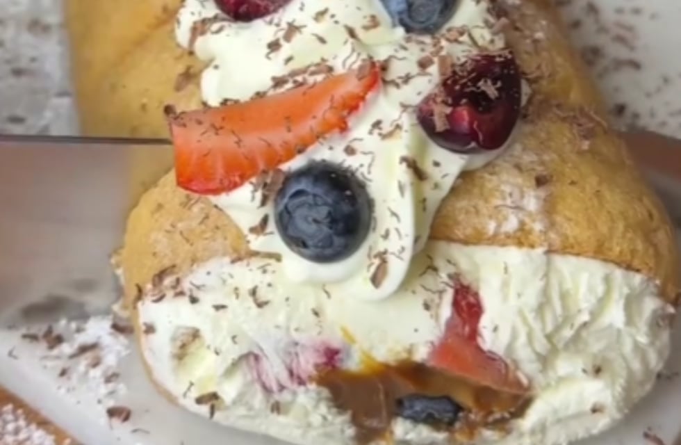 Cómo hacer un arrollado dulce sin pionono para estas Fiestas: la receta fácil y económica con solo 6 ingredientes