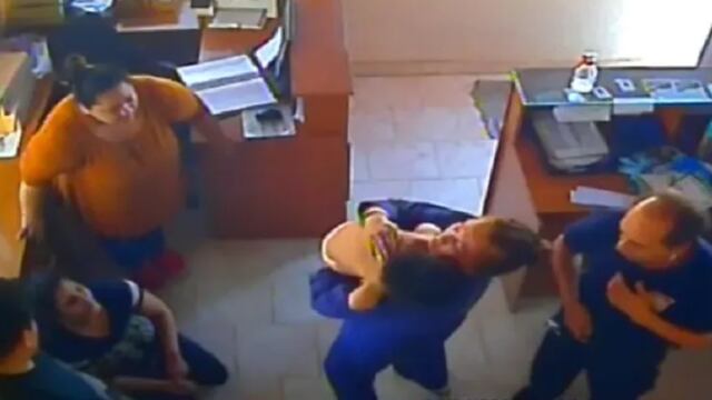 Bomberos de Neuquén le salvaron la vida a un bebé que no podía respirar.