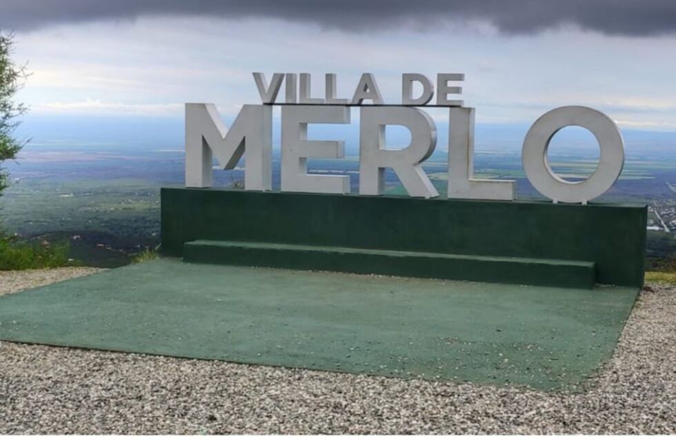 Insólito: usaron el cartel de Villa de Merlo para practicar tiro al blanco