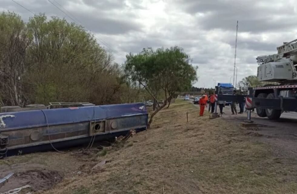 Un camión cisterna se desprendió y casi causa un desastre
